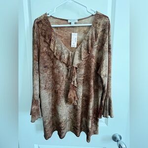 NWT very pretty women’s blouse, size 2X.